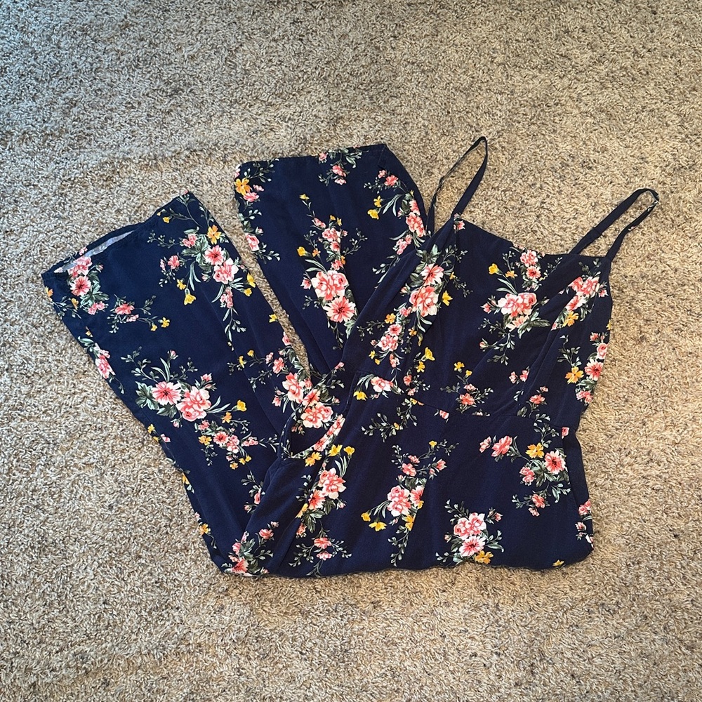 Old Navy Dark Blue Floral Sleeveless Jumpsuit - pockets!! Size Medium